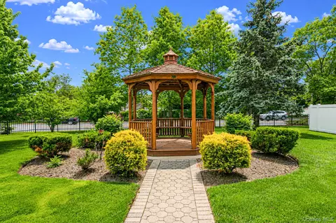 Other - 11 Toehee Pl #2B, Islip, NY 11751 photo 5 of 8