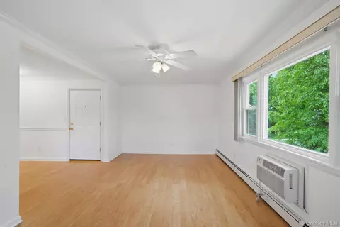 Living - 11 Toehee Pl #2B, Islip, NY 11751 photo 3 of 3