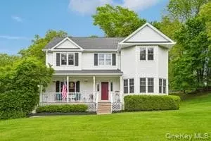 8 Caruso Ct, Thiells, NY 10984