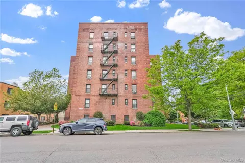 170-06 Crocheron Ave #2E, New York, NY 11358