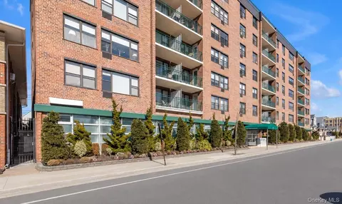 333 E Broadway #1D, Long Beach, NY 11561