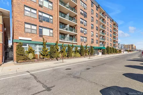 333 E Broadway #1D, Long Beach, NY 11561