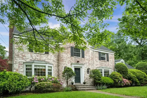 34 Sunny Ridge Rd, Harrison, NY 10528