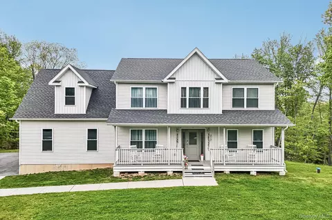 217 School House Rd, Middletown, NY 10940
