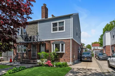 13835 64th Ave, Flushing, NY 11367