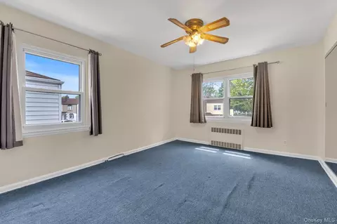 13835 64th Ave, Flushing, NY 11367 photo 6