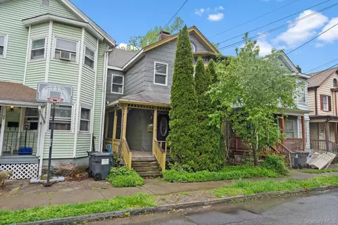 36 Valley Ave, Montgomery, NY 12549