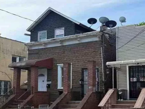57-20 Penrod St, New York, NY 11368