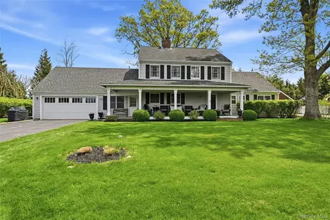 1060 Navy St, Orient, NY 11957