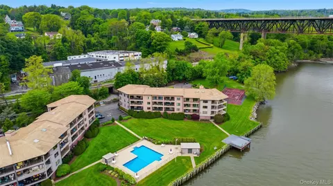 2 Park Pl #C3E, Newburgh, NY 12550