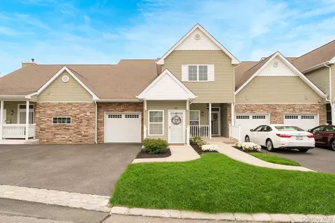 98 Andrew Dr, Mount Sinai, NY 11766