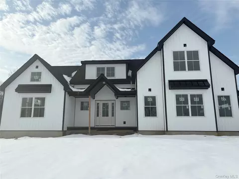 30 Sunset Ln, Wawayanda, NY 10958