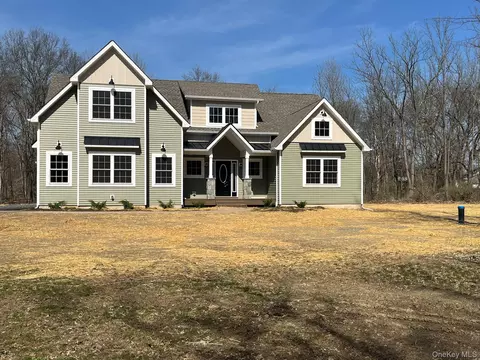 30 Sunset Ln, Wawayanda, NY 10958