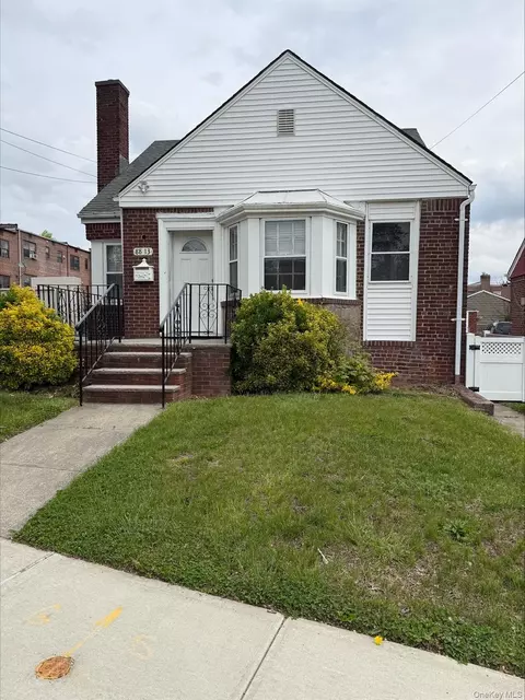 88-13 210th St, New York, NY 11427