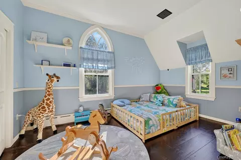 Bedroom - 34 Sycamore Dr, Shawangunk, NY 12589 photo 6 of 6
