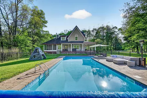 Exterior - 34 Sycamore Dr, Shawangunk, NY 12589 photo 11 of 13