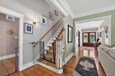 Entry Way - 34 Sycamore Dr, Shawangunk, NY 12589 photo 3 of 4