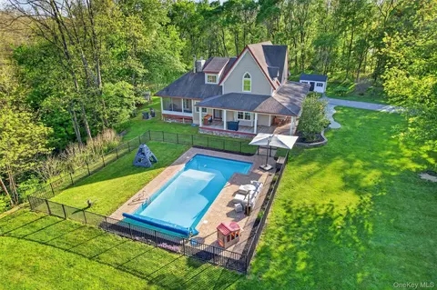 Exterior - 34 Sycamore Dr, Shawangunk, NY 12589 photo 12 of 13