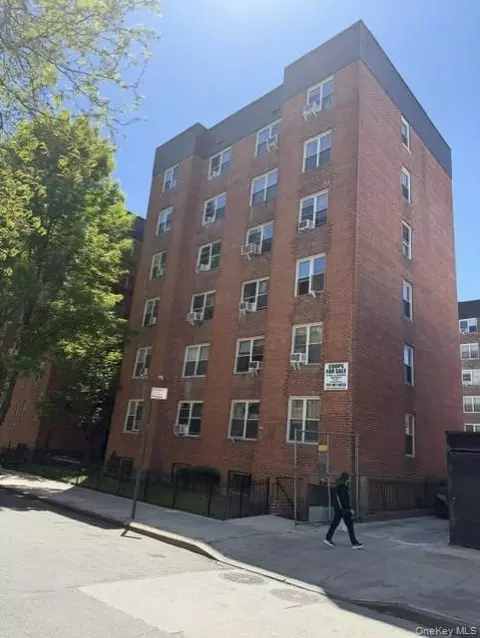 33-16 82nd St #1G, Jackson Heights, NY 11372