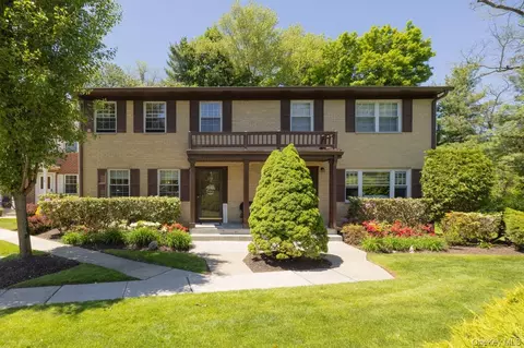 414 Pawnee Ct, Ramapo, NY 10901