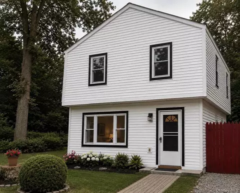 91 Livingston Rd, Kent, NY 10512