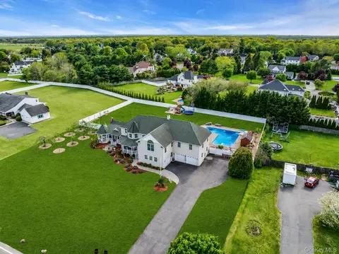 1509 Wad Riv Mnrvl Rd, Brookhaven, NY 11792