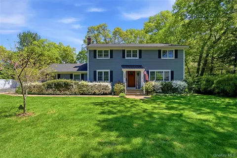 189 Cambon Ave, Saint James, NY 11780