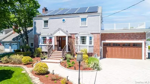 100 Byron Rd, Merrick, NY 11566