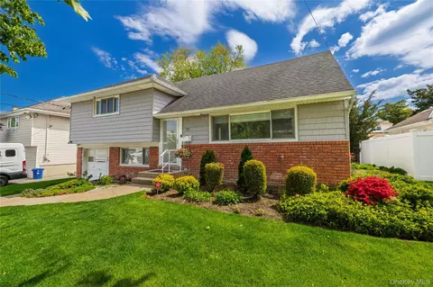 73 Virginia Ave, Oceanside, NY 11572