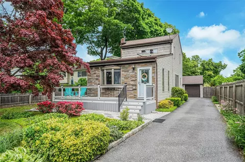 1333 Boston Ave, Bay Shore, NY 11706