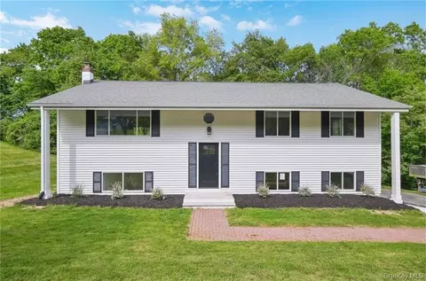 26 Kendell Dr, Wappinger, NY 12590