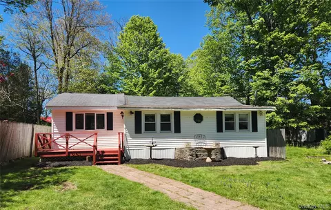 6 Lafayette Ave, Monticello, NY 12701