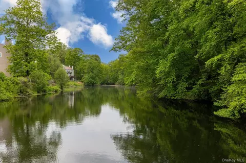 View/Area - 6 Spring Pond Dr, Ossining, NY 10562 photo 1 of 1