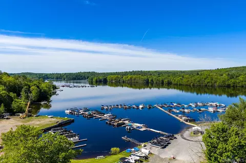 370 Starlight Rd, Thompson, NY 12701