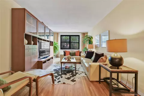 140-08 28th Rd #1C, Flushing, NY 11354