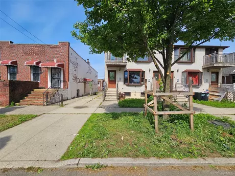 130-32 126th St, South Ozone Park, NY 11420
