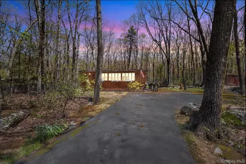 25 Canal Rd, Thompson, NY 12790