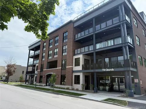 78 Church St #205, Saratoga Springs, NY 12866