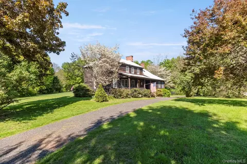 2056 State Route 17k, Crawford, NY 12549