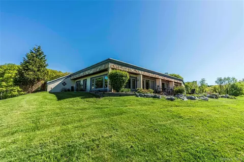 115 N Smith Rd, Union Vale, NY 12540