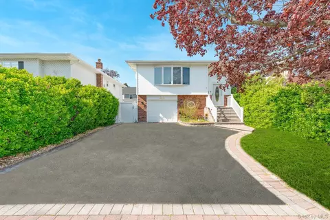 495 Windmill Ave, West Babylon, NY 11704
