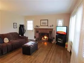 24 Maple Ave, Fishkill, NY 12524 photo 1