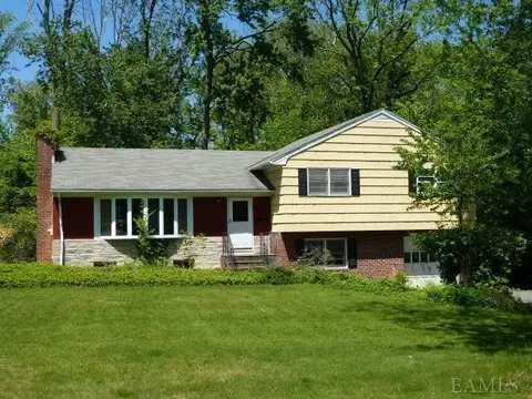 11 Birchbrook Dr, Mount Pleasant, NY 10595 photo 1