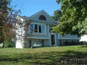 46 Iris Cir, Beacon, NY 12508 photo 1