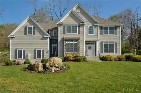 130 Aunt Hack Rd, Danbury, CT 06811 photo 1