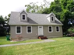 28 Pine Tree Dr, Poughkeepsie, NY 12603 photo 1