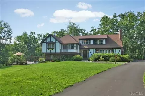 125 Peaceable St, Redding, CT 06896 photo 1
