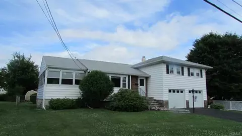 9 Jean Ct, Cornwall On Hudson, NY 12520 photo 1