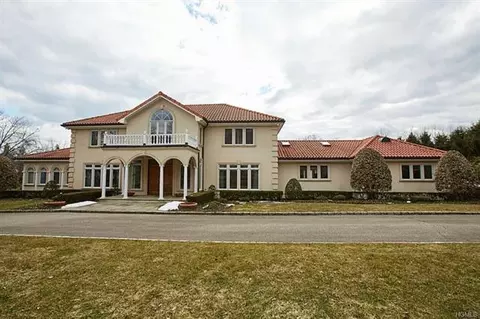 11 Lakeside Dr, Rye, NY 10580 photo 1