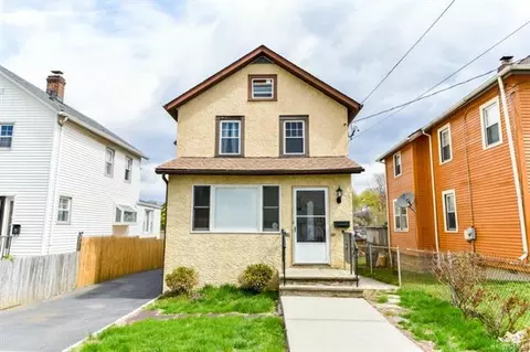 3 Garibaldi Pl, Rye, NY 10573 photo 1